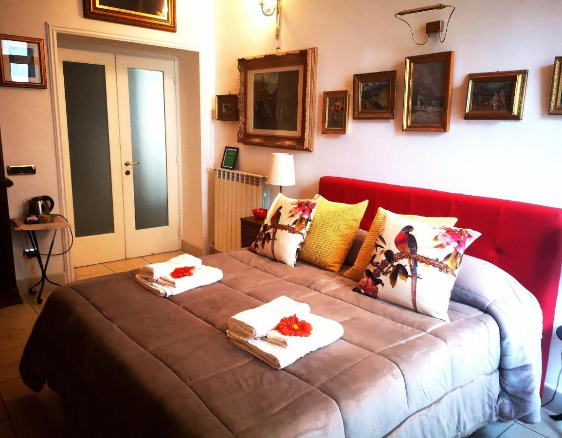 Suite Ottocento Napoletano Napoli Bagian luar foto