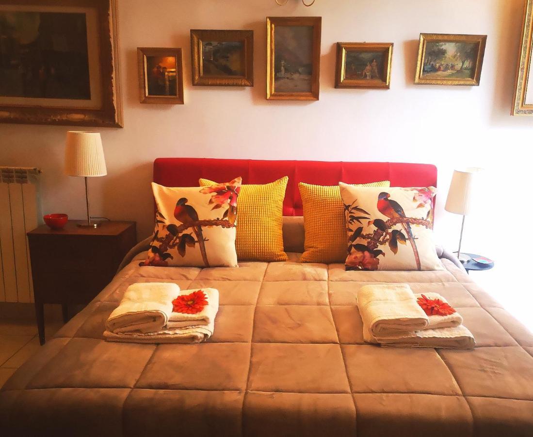 Suite Ottocento Napoletano Napoli Bagian luar foto
