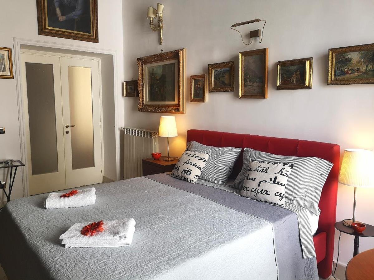 Suite Ottocento Napoletano Napoli Bagian luar foto