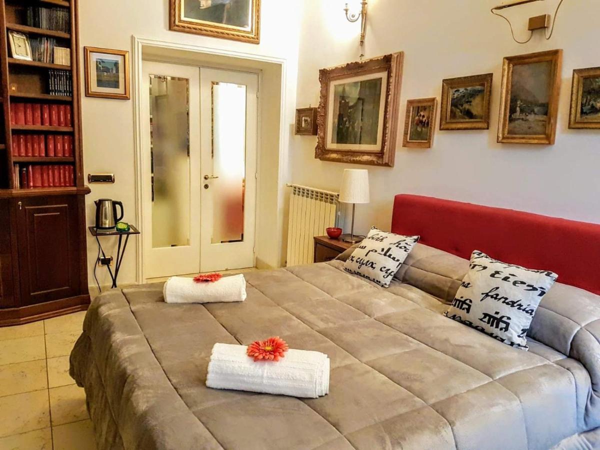 Suite Ottocento Napoletano Napoli Bagian luar foto